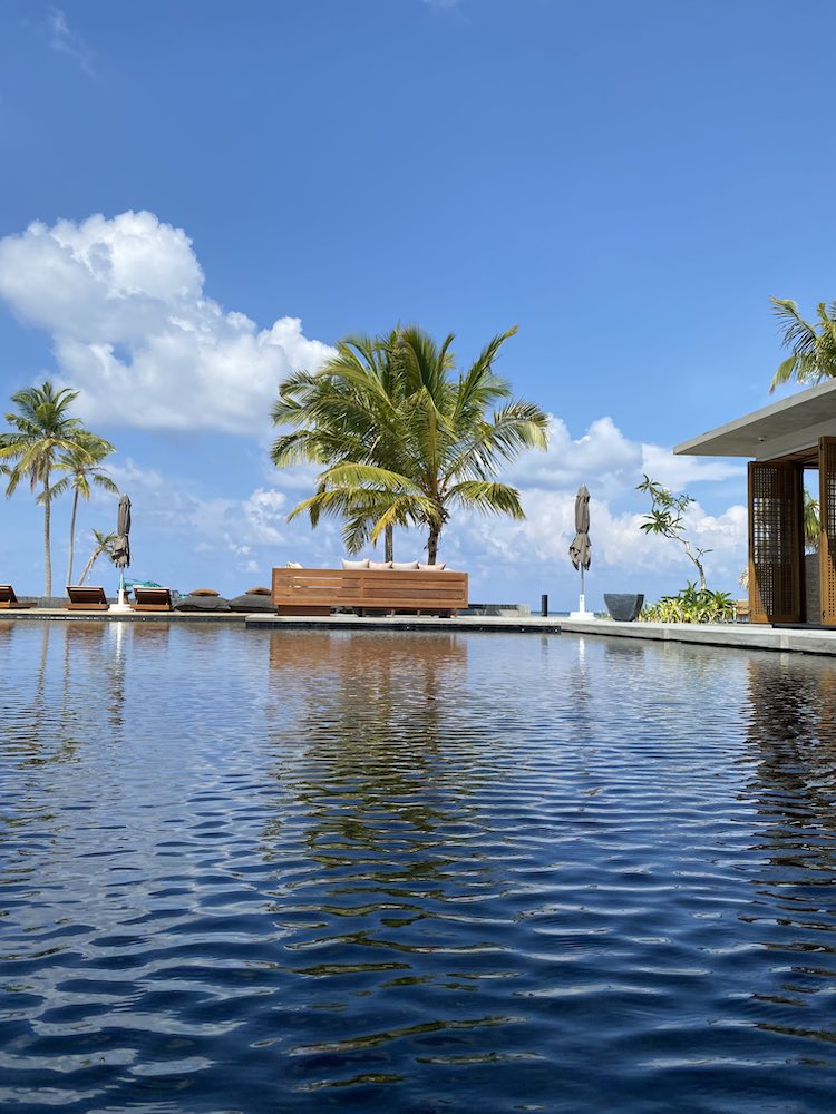Mirus Bar at Alila Kothaifaru thumbnail 3